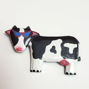 🐄 Vintage Cow in Sunglasses Folk Art Style Pin Brooch